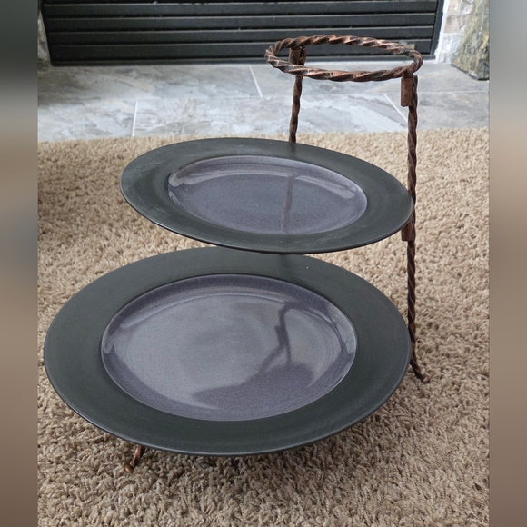 Three-Tier Metal Stand - Picture 4 of 4